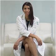 Cirujana, práctica, innovadora. Clases de cirugía y Python.